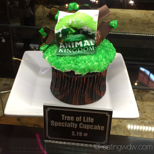 creature-comforts-starbucks-tree-of-life-specialty-cupcake
